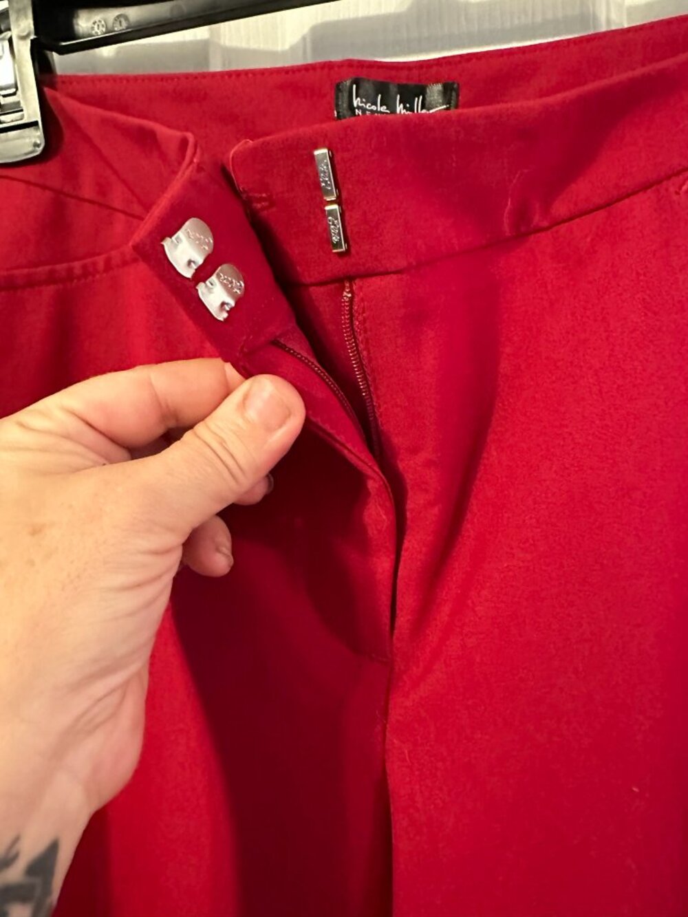 Nicole Miller New York Red Trousers. Size 6.  NWT - Picture 3 of 7